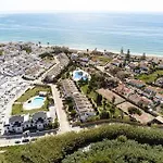 아파트 3 Bdrm Brand New Close To Golf And 에스테포나