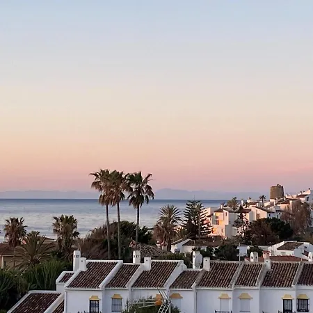 3 Bdrm Brand New Close To Golf And *