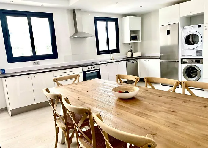 Lejlighed 3 Bdrm Brand New Close To Golf And