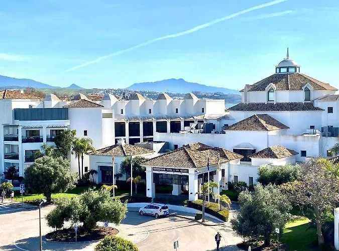 3 Bdrm Brand New Close To Golf And Lejlighed