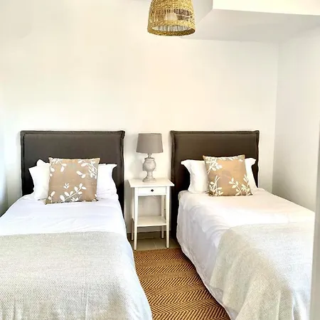 3 Bdrm Brand New Close To Golf And Apartment Estepona