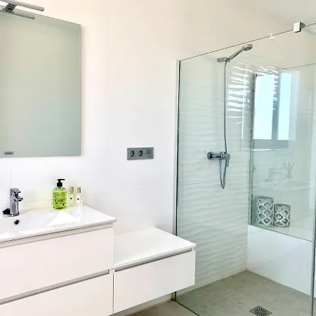 3 Bdrm Brand New Close To Golf And